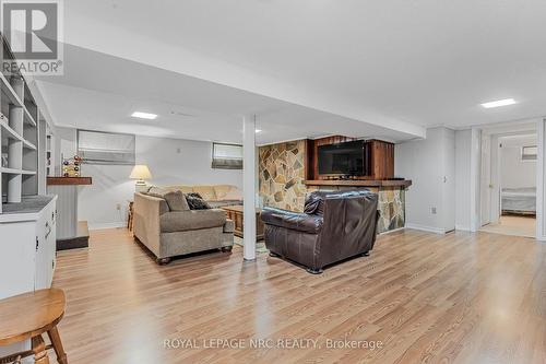 6 Maplewood Drive, St. Catharines (Vine/Linwell), ON - Indoor