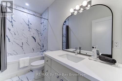 91 Summer View Avenue, Collingwood, ON - Indoor Photo Showing Bathroom