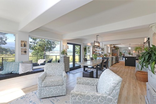 7703 Tozer Rd, Fanny Bay, BC 