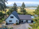 7703 Tozer Rd, Fanny Bay, BC 