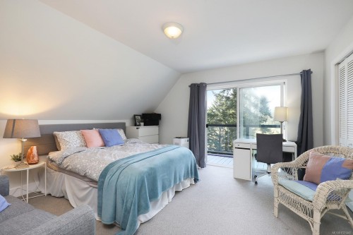 7703 Tozer Rd, Fanny Bay, BC 