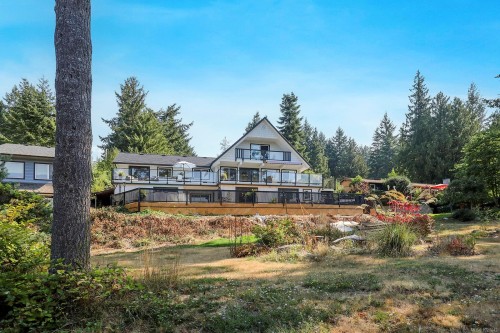 7703 Tozer Rd, Fanny Bay, BC 