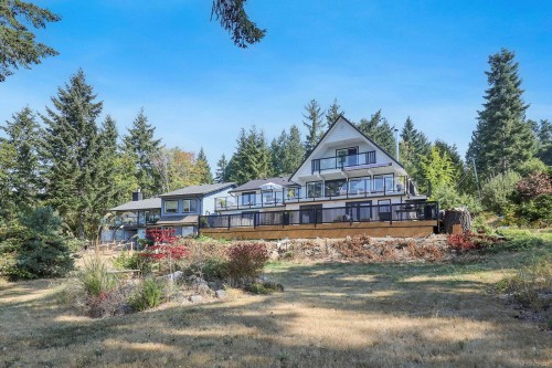 7703 Tozer Rd, Fanny Bay, BC 