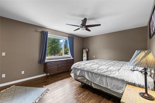 2395 Shannon Ridge Drive, West Kelowna, BC - Indoor Photo Showing Bedroom