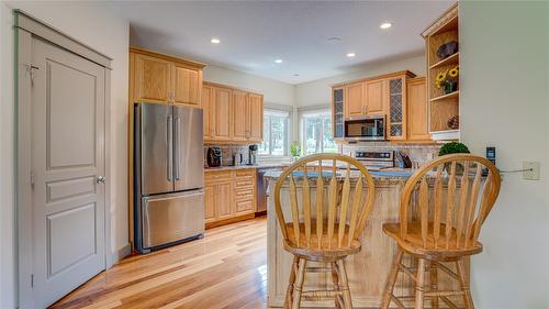 384 Kyro Road, Lumby, BC - Indoor Photo Showing Kitchen