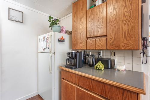 2017 Catt Avenue, Lumby, BC - Indoor Photo Showing Kitchen