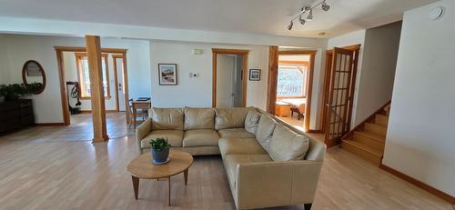 3093 Mission Wycliffe Road, Wycliffe, BC - Indoor Photo Showing Living Room