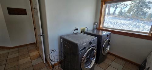3093 Mission Wycliffe Road, Wycliffe, BC - Indoor Photo Showing Laundry Room