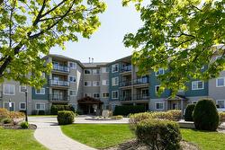 111-135 Ziprick Road  Kelowna, BC V1X 8B2