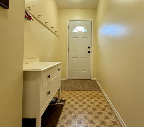 311 302Nd Avenue, Kimberley, BC - Indoor Photo Showing Other Room