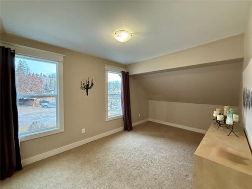 311 302Nd Avenue, Kimberley, BC - Indoor Photo Showing Other Room