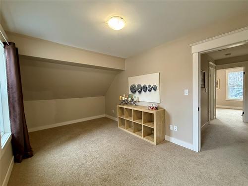 311 302Nd Avenue, Kimberley, BC - Indoor Photo Showing Other Room