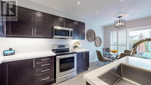 773 Miller Park Avenue, Bradford West Gwillimbury, ON - Indoor Photo Showing Kitchen With Stainless Steel Kitchen With Upgraded Kitchen