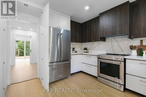 1083 Line 15 N, Oro-Medonte, ON - Indoor Photo Showing Kitchen