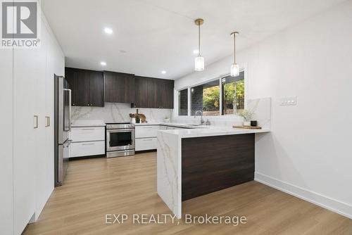 1083 Line 15 N, Oro-Medonte, ON - Indoor Photo Showing Kitchen
