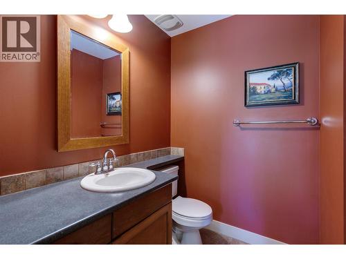 1795 Country Club Drive Unit# 105, Kelowna, BC - Indoor Photo Showing Bathroom