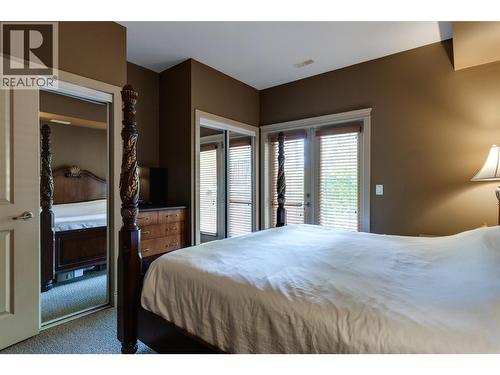1795 Country Club Drive Unit# 105, Kelowna, BC - Indoor Photo Showing Bedroom