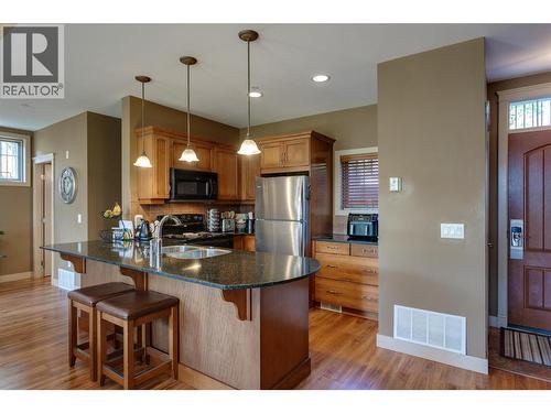 1795 Country Club Drive Unit# 105, Kelowna, BC - Indoor Photo Showing Kitchen With Double Sink