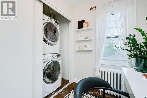 22 Sharpe Street, Toronto, ON - Indoor Photo Showing Laundry Room