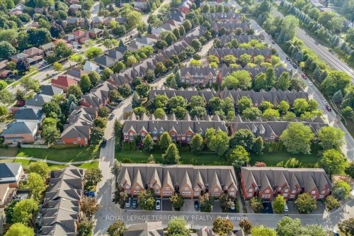 32B-1084 Queen Street W, Mississauga, ON - Outdoor With View