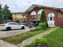 3334 Tallmast Crescent  Mississauga, ON L5L 1H5