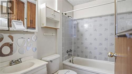 40 Laberge Lane, Greater Sudbury, ON - Indoor Photo Showing Bathroom