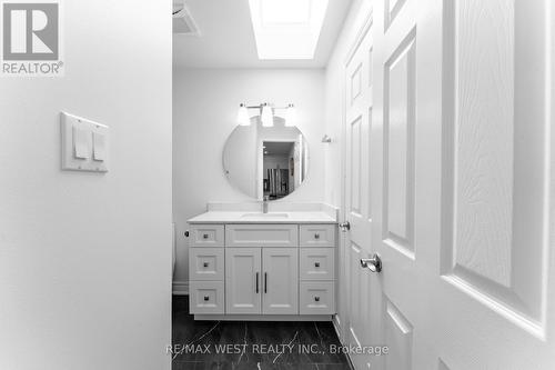 721 Acadia Drive, Hamilton, ON - Indoor