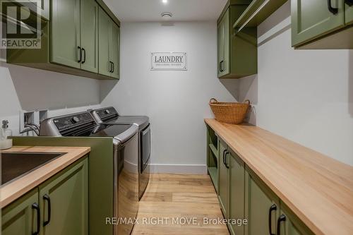 1025 Davis Drive, Gravenhurst, ON - Indoor Photo Showing Laundry Room