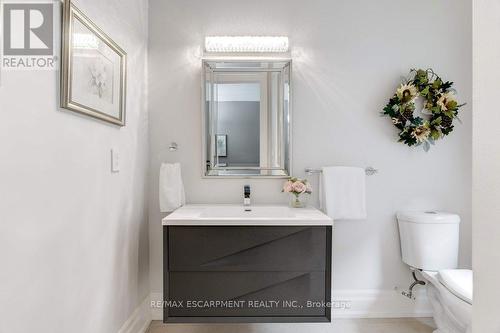 2462 No 2 Side Road, Burlington, ON - Indoor Photo Showing Bathroom