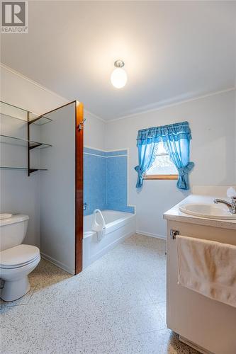 227 Craigmillar Avenue, St. John'S, NL - Indoor Photo Showing Bathroom
