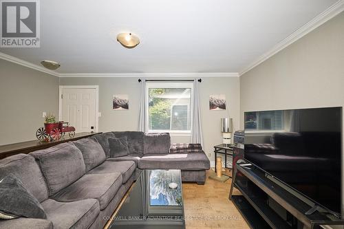 41 Dunkirk Court, Welland (Lincoln/Crowland), ON - Indoor Photo Showing Living Room