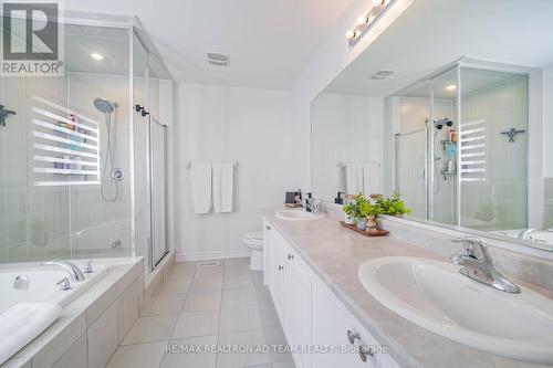 1109 Baltic Lane, Pickering, ON - Indoor Photo Showing Bathroom