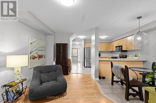 359 Ferndale Drive S, Barrie, ON - Indoor