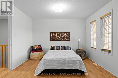 359 Ferndale Drive S, Barrie, ON - Indoor Photo Showing Bedroom