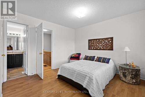 359 Ferndale Drive S, Barrie, ON - Indoor Photo Showing Bedroom