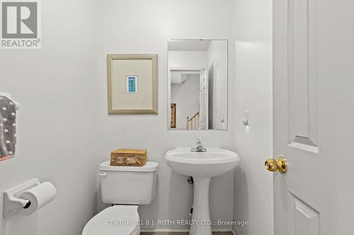 359 Ferndale Drive S, Barrie, ON - Indoor Photo Showing Bathroom