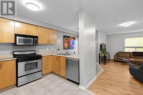 359 Ferndale Drive S, Barrie, ON - Indoor Photo Showing Kitchen With Double Sink