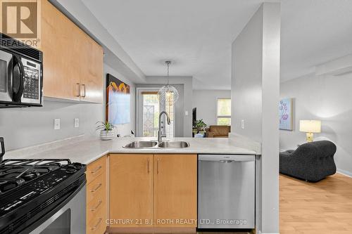 359 Ferndale Drive S, Barrie, ON - Indoor Photo Showing Kitchen With Double Sink