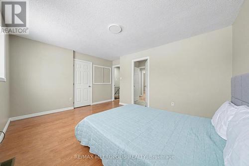 19 Robin Court, Barrie, ON - Indoor Photo Showing Bedroom