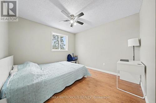 19 Robin Court, Barrie, ON - Indoor Photo Showing Bedroom