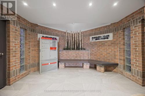 Building Foyer - 208 - 2228 Trafalgar Street, London East (East I), ON - Indoor