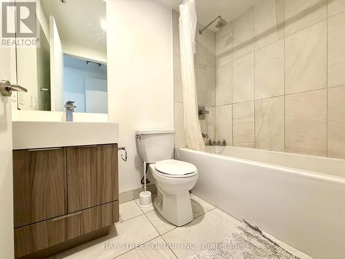 1609 - 30 Samuel Wood Way, Toronto, ON - Indoor Photo Showing Bathroom