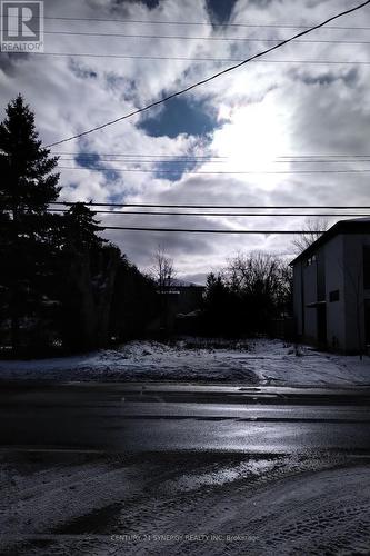 1544 Kilborn Avenue, Ottawa, ON 