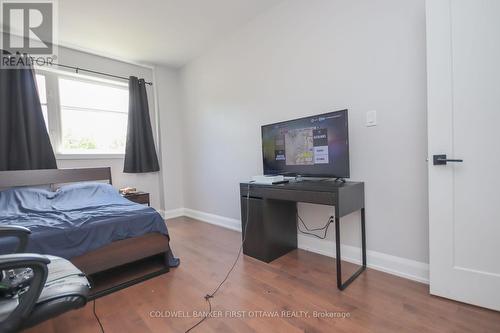 165 Wesley Avenue, Ottawa, ON - Indoor Photo Showing Bedroom