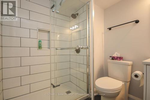 165 Wesley Avenue, Ottawa, ON - Indoor Photo Showing Bathroom