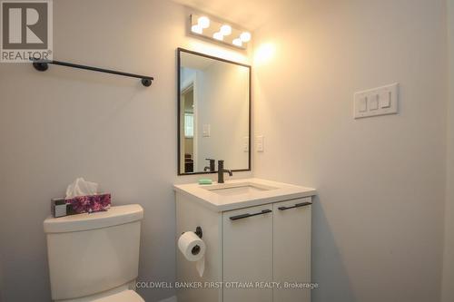 165 Wesley Avenue, Ottawa, ON - Indoor Photo Showing Bathroom