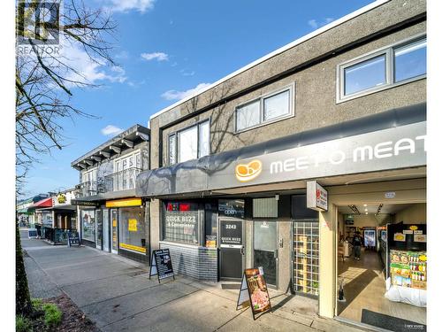 3243 W Broadway, Vancouver, BC 