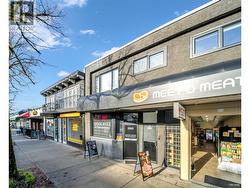 3243 W BROADWAY  Vancouver, BC V6K 2H5