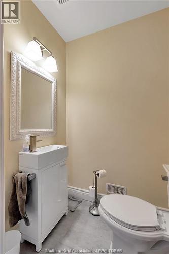 7931 Grande River Line, Chatham-Kent, ON - Indoor Photo Showing Bathroom