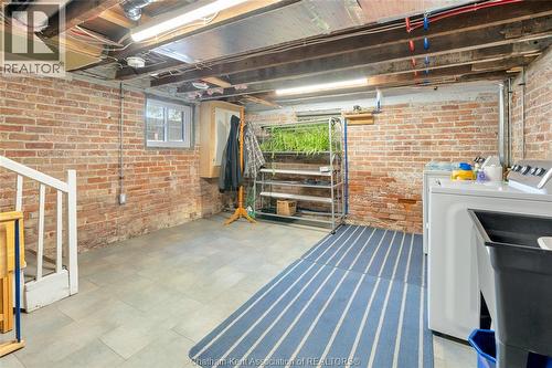 7931 Grande River Line, Chatham-Kent, ON - Indoor Photo Showing Laundry Room